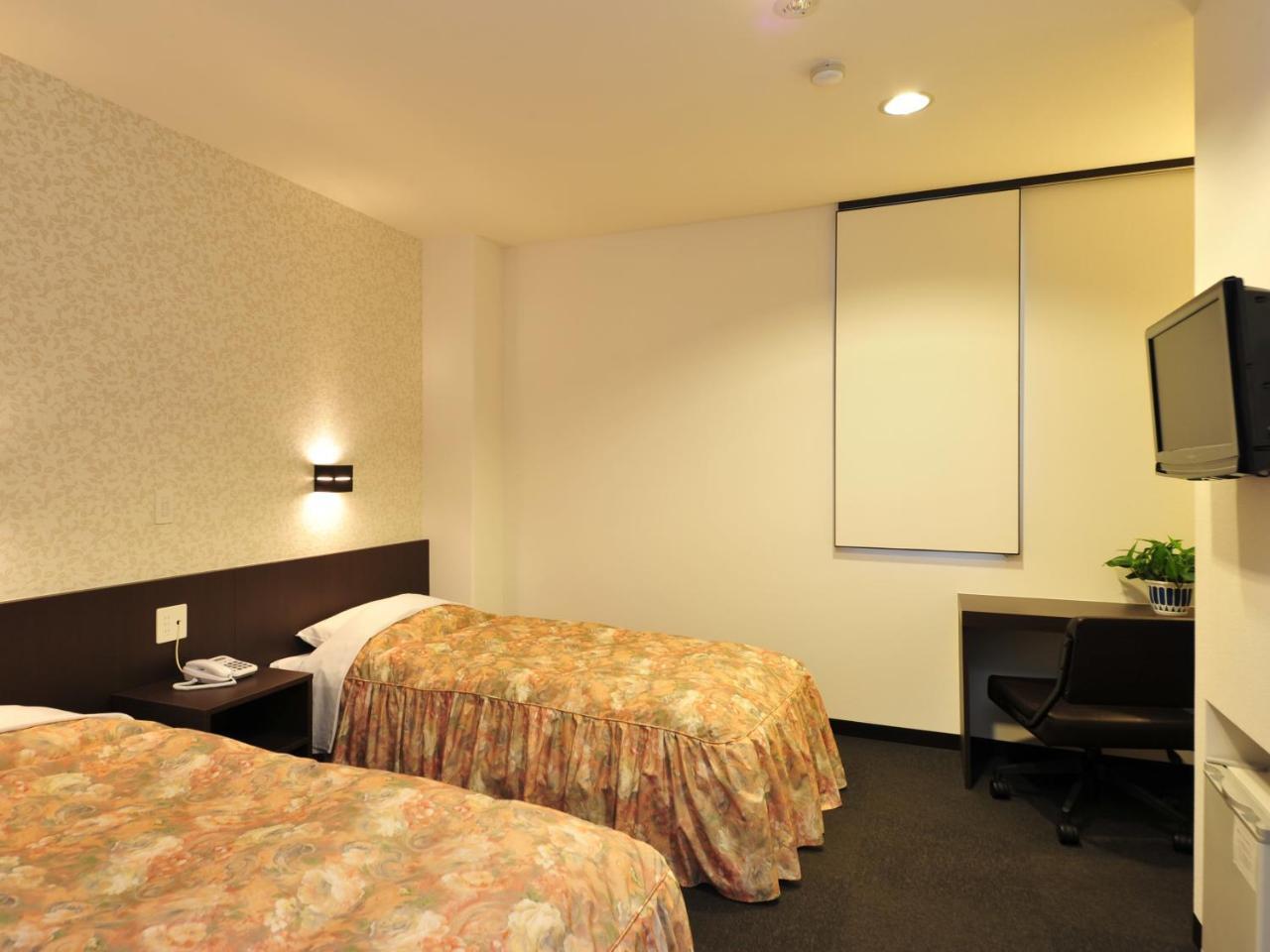 Business Hotel Prince Takamatsu Exterior foto